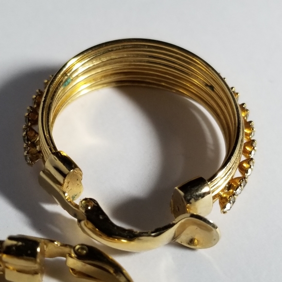 Relisted -Vintage hoop clip on earrings gold tone clear rhinestones - Picture 5 of 17